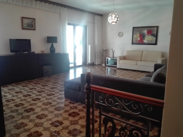 (For Rent) Residential Floor Apartment || Athens Center/Athens - 136 Sq.m, 3 Bedrooms, 1.100€ 