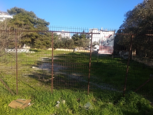 (Προς Πώληση) Αξιοποιήσιμη Γη Οικόπεδο || Ανατολική Αττική/Βούλα - 2.000 τ.μ, 2.600.000€ 