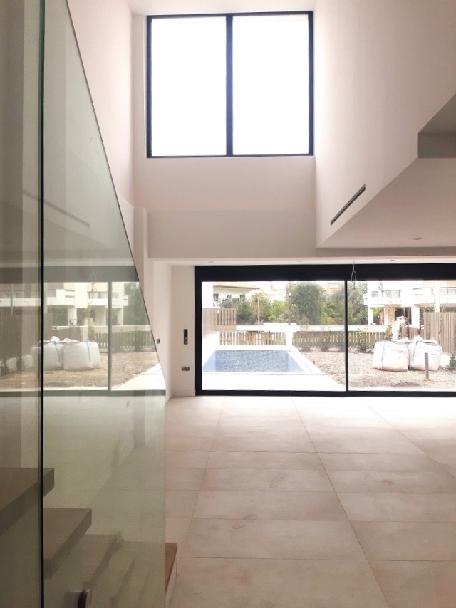 (Προς Πώληση) Κατοικία Μεζονέτα || Αθήνα Νότια/Γλυφάδα - 145 τ.μ, 3 Υ/Δ, 1.160.000€ 