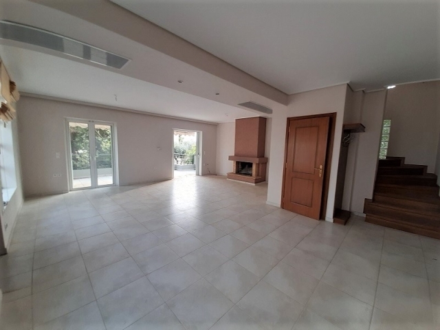 (For Sale) Residential Detached house || East Attica/Vari-Varkiza - 350 Sq.m, 6 Bedrooms, 640.000€ 